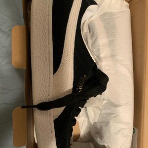 Puma black/white sneakers